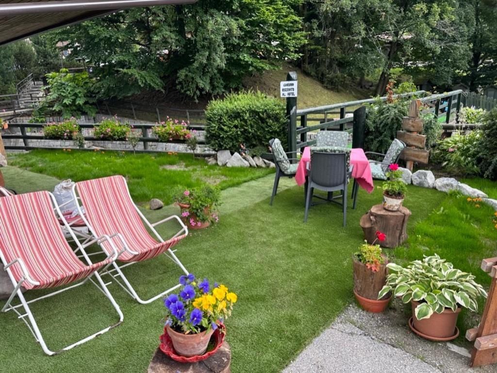 Hotel Garni St. Hubertus Madonna Buitenkant foto