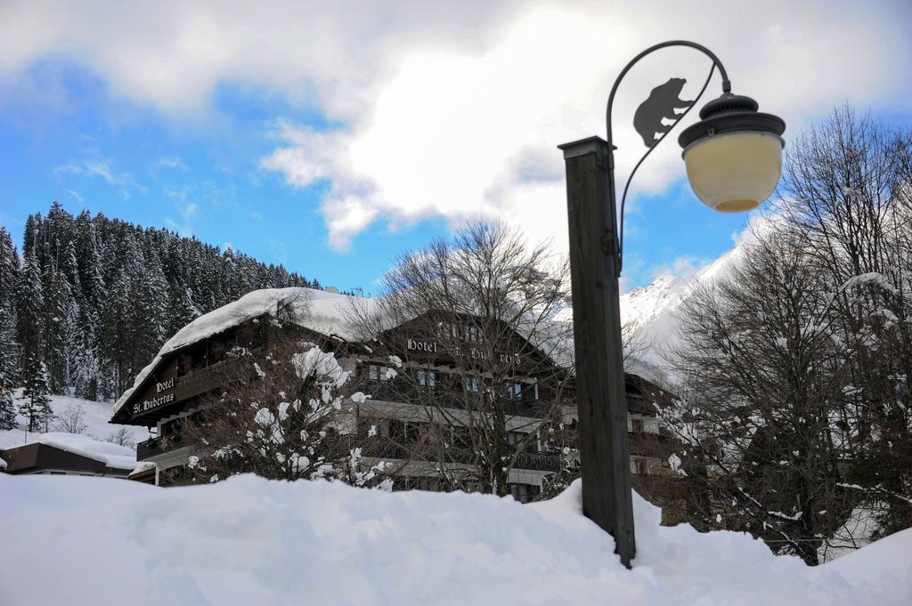 Hotel Garni St. Hubertus Madonna Buitenkant foto