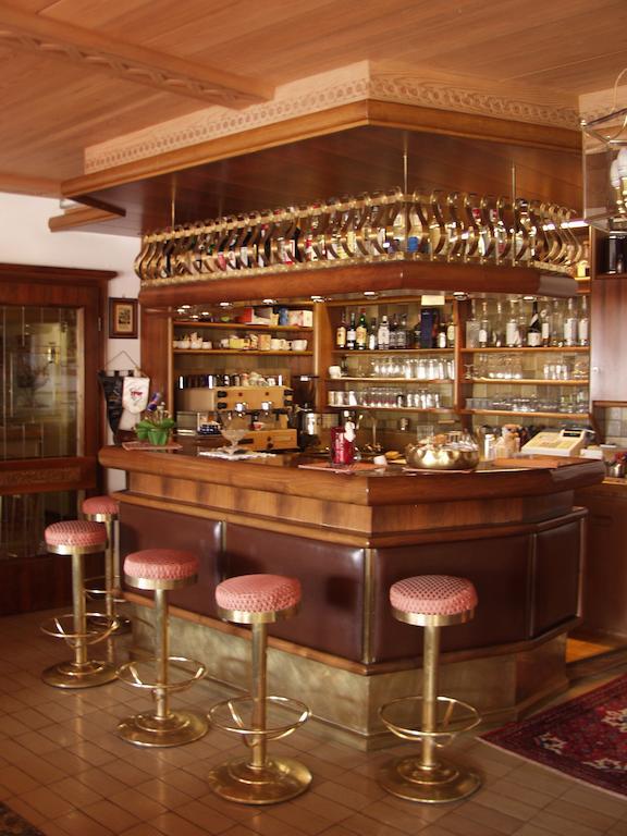 Hotel Garni St. Hubertus Madonna Buitenkant foto