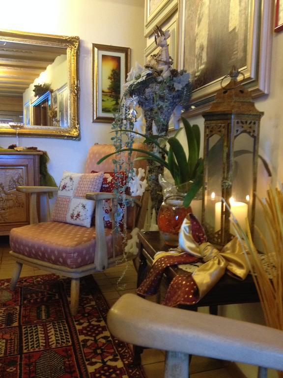 Hotel Garni St. Hubertus Madonna Buitenkant foto